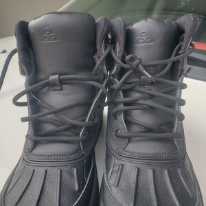 Nike Woodside 2 High ACG Big Kids sz 6Y (worn, great condition) - $30